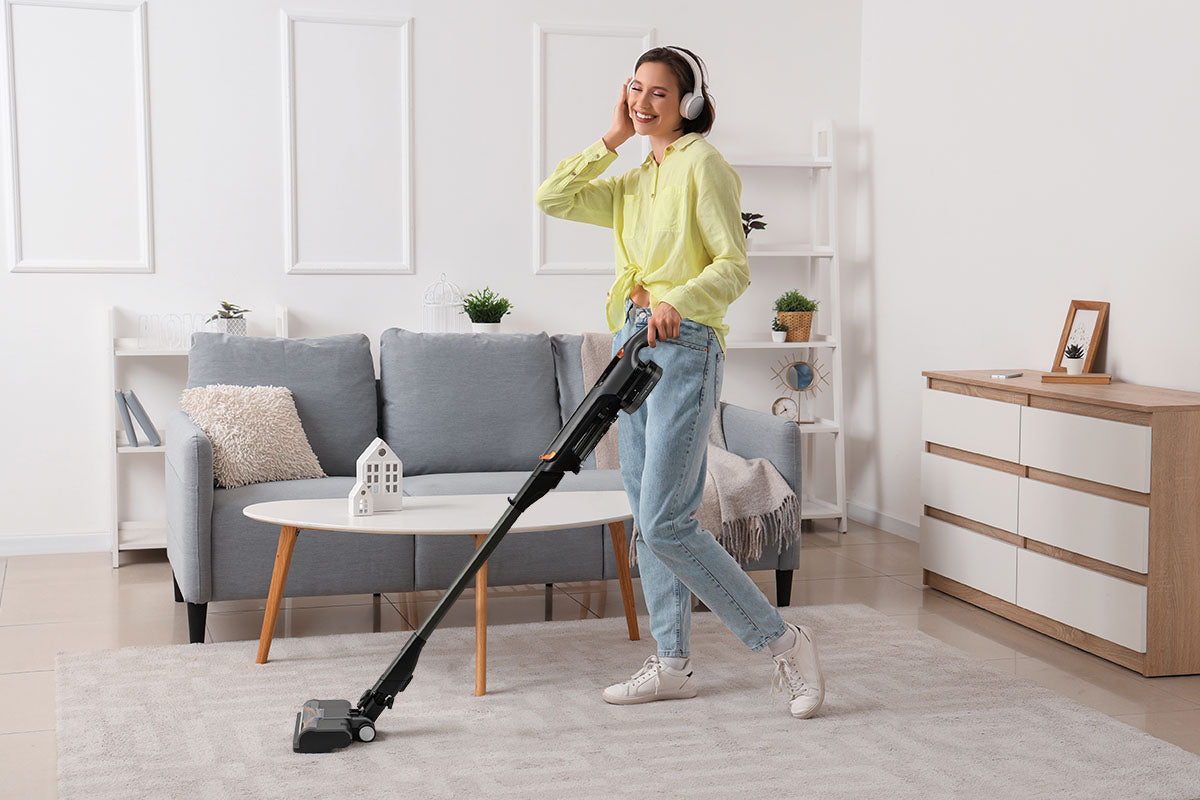 CORDLESS STICK VACUUM