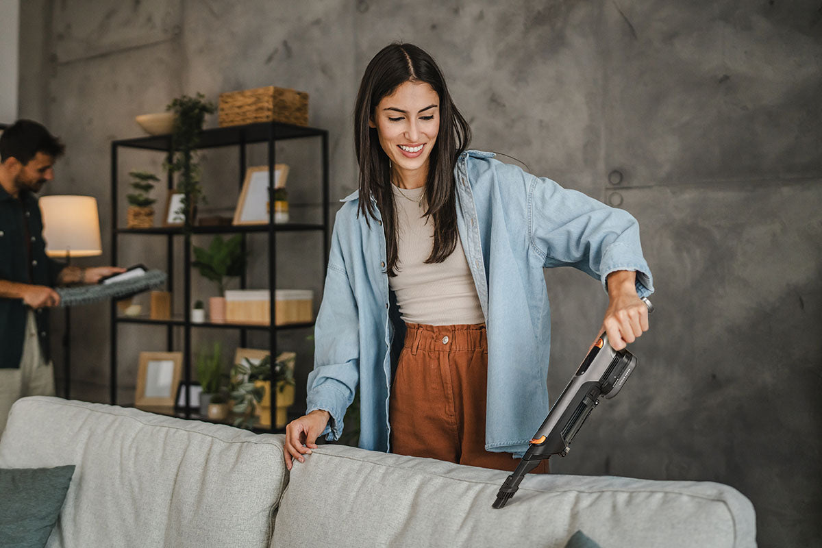 CORDLESS STICK VACUUM